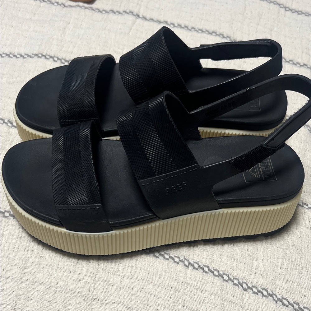 Reef Black and Cream Platform Sandals size 8